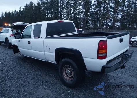 2000 Chevrolet Silverado 2500 Ls/Lt from USA, damaged, VIN 1GCGK29U4YZ131059